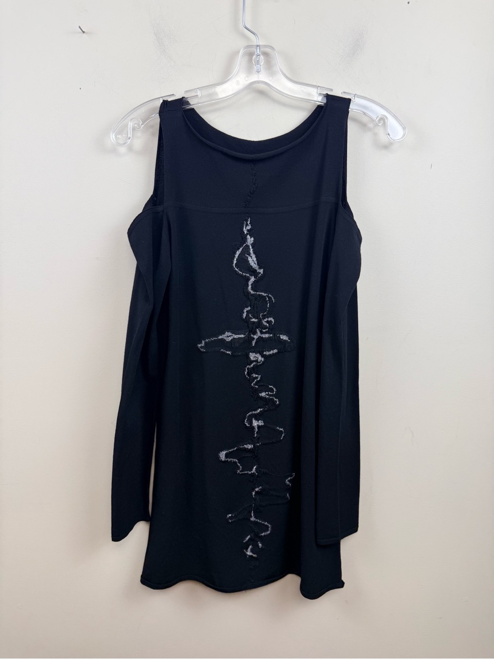 Sarah PACINI long sleeve open shoulder pull over small
